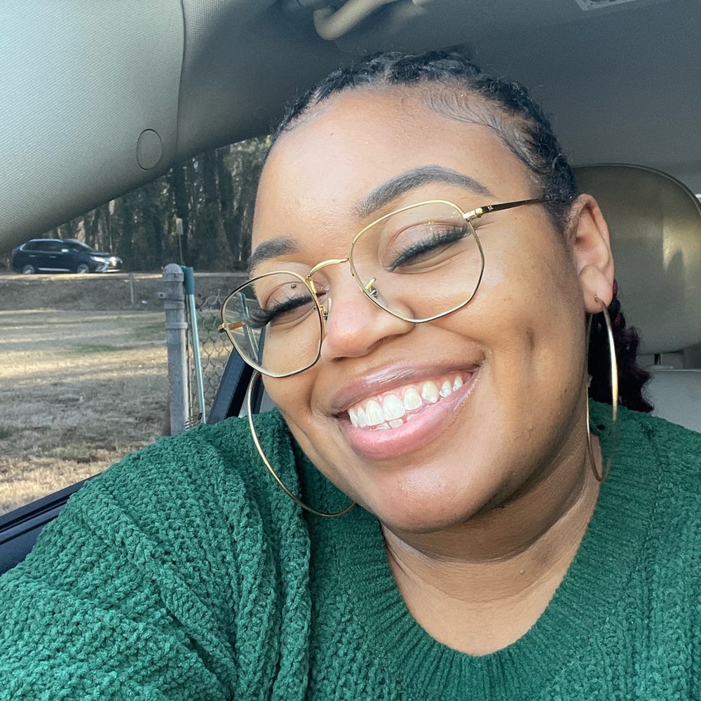 Meet your Posher, Denae